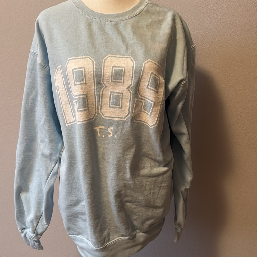 1989 TS Light Blue Crewneck Size Large